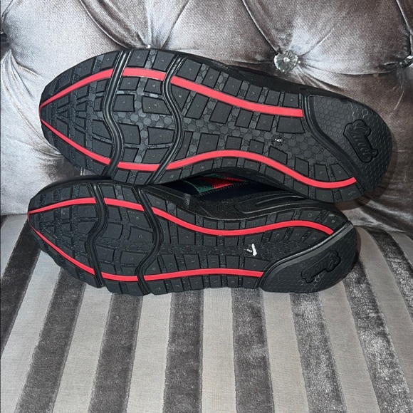 👑 UNTOUCHED LUXURY: Gucci Flashtrek Fur-Lined Superstar Grails 👑 - Picture 6 of 6